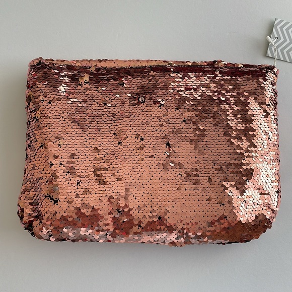 Deux Lux Sequin Clutch - Picture 2 of 10